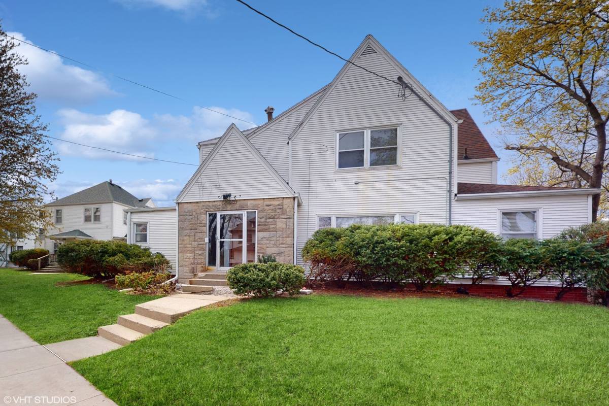 Apartment for rent at 2650 Cottage Grove, Des Moines, IA 50311