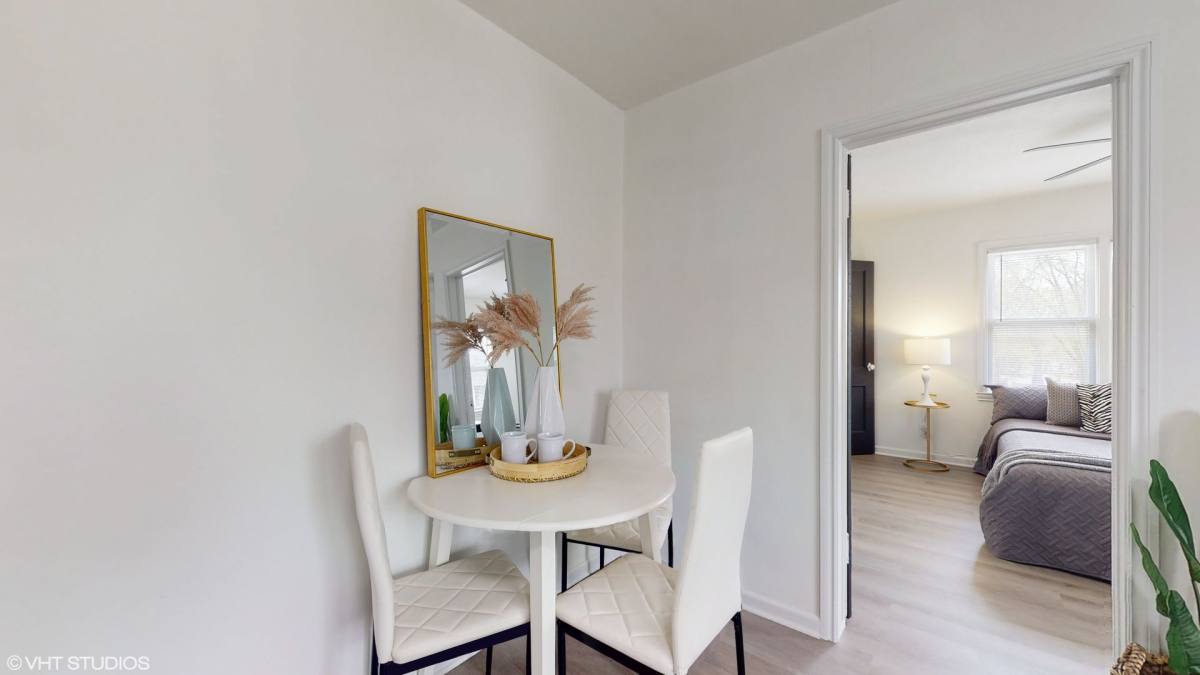 Apartment for rent at 2650 Cottage Grove, Des Moines, IA 50311