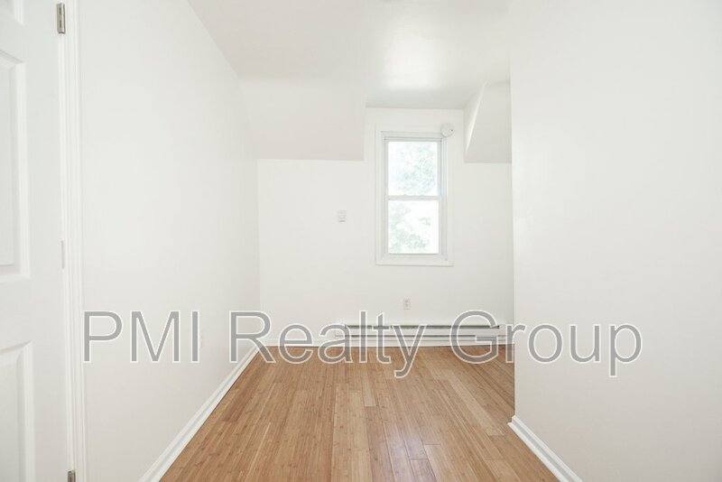 Apartment for rent at 116 Water St #UP, Elyria, OH 44035