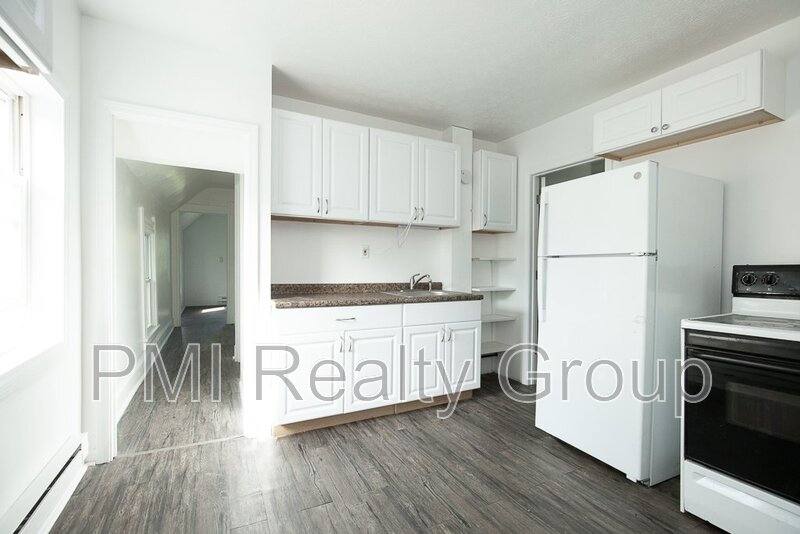 Apartment for rent at 116 Water St #UP, Elyria, OH 44035