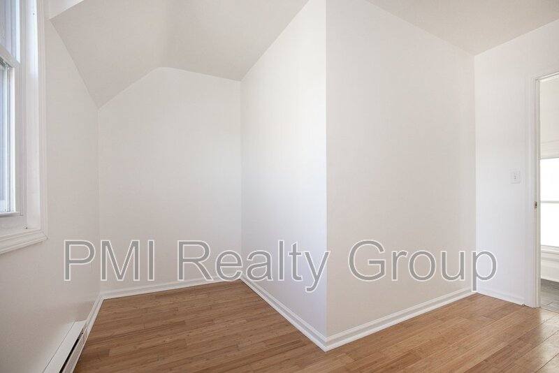Apartment for rent at 116 Water St #UP, Elyria, OH 44035