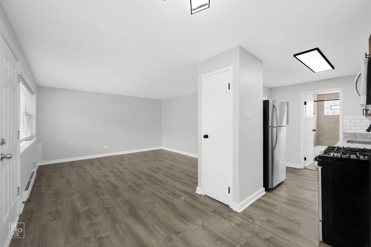 Apartment for rent at 7800 S Shore Dr, Chicago, IL 60649