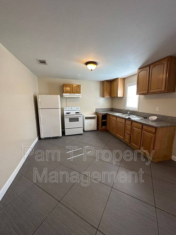 Apartment for rent at 701 Atlanta St, Savannah, GA 31405