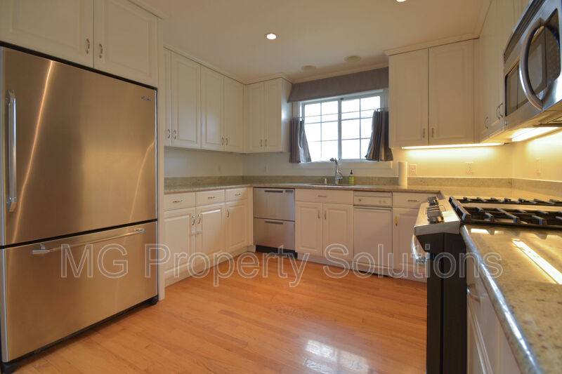 House for rent at 521 Rowland Blvd, Novato, CA 94947