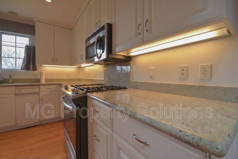 House for rent at 521 Rowland Blvd, Novato, CA 94947