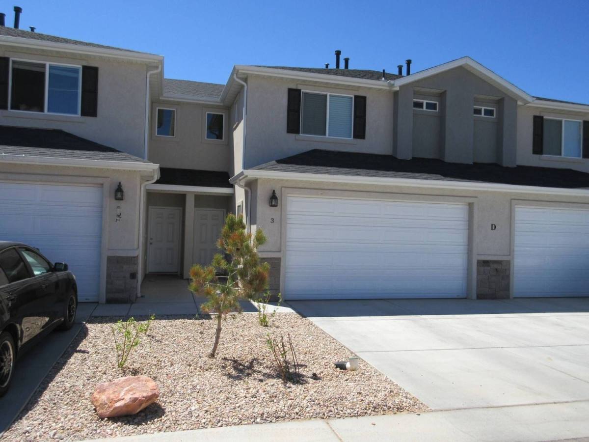 Townhouse for rent at 352 W 400 N, Cedar City, UT 84721