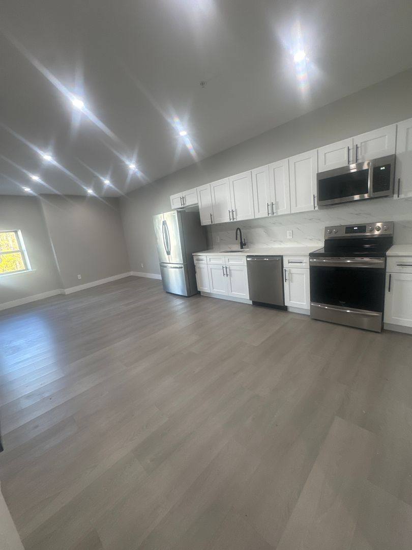Apartment for rent at 242 Spruce St, Albany, NY 12210