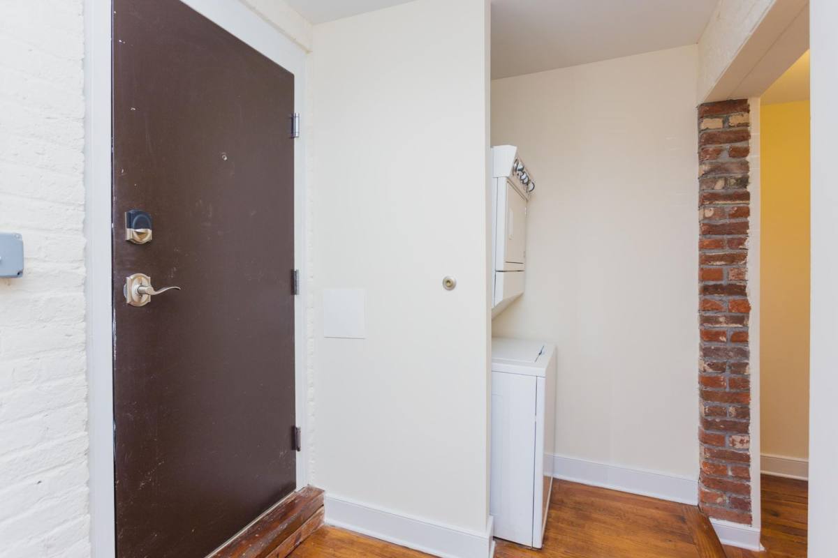 Apartment for rent at 20 W Marshall St #2, Richmond, VA 23220