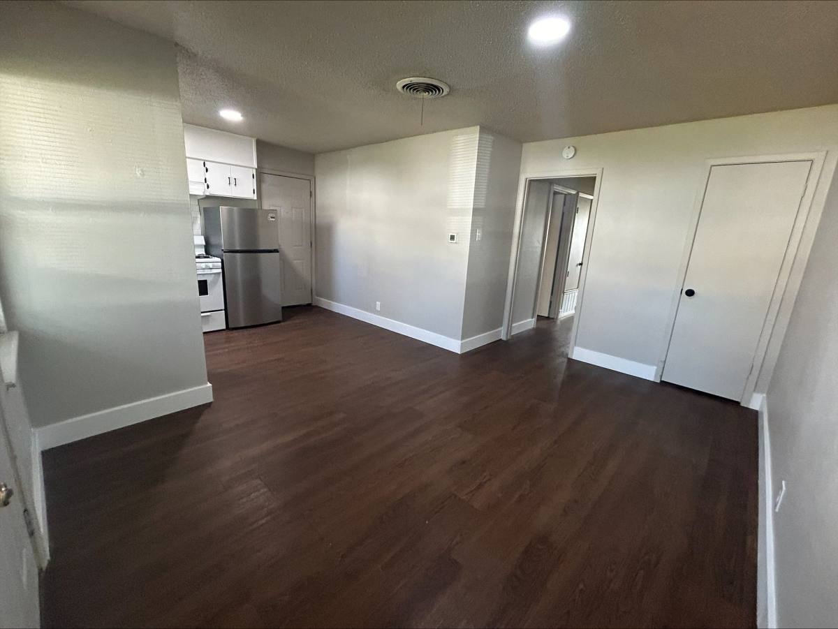 Apartment for rent at 818 W Texas St, Denison, TX 75020