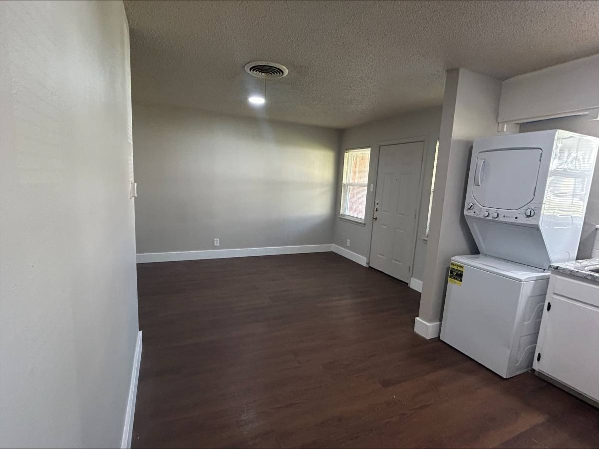 Apartment for rent at 818 W Texas St, Denison, TX 75020