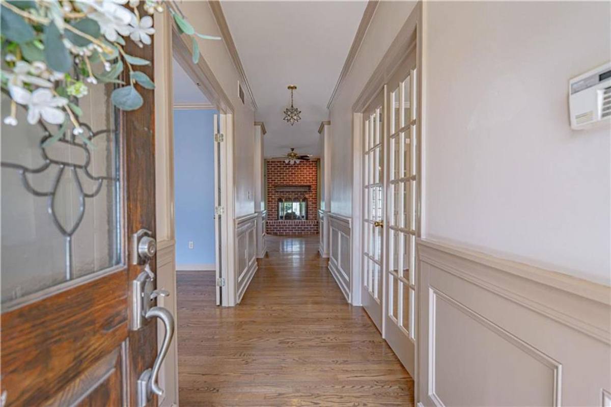House for rent at 3475 Manor Rd, Bethlehem, PA 18020