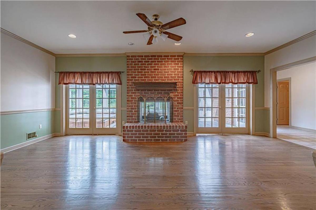 House for rent at 3475 Manor Rd, Bethlehem, PA 18020