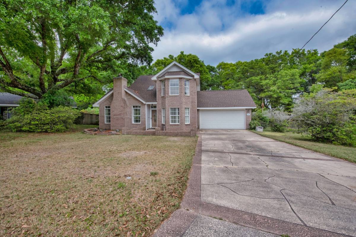 House for rent at 6740 Scott's Place, Pensacola, FL 32526
