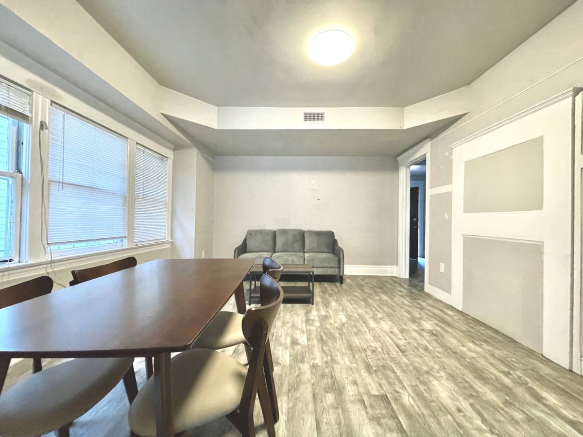 Apartment for rent at 1196 W 36th St, Los Angeles, CA 90007