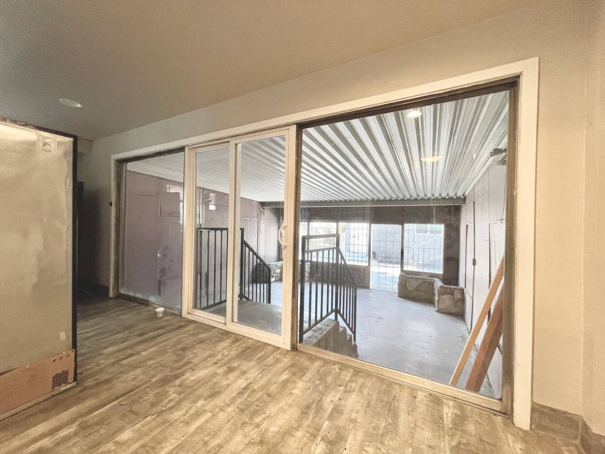 Apartment for rent at 1196 W 36th St, Los Angeles, CA 90007