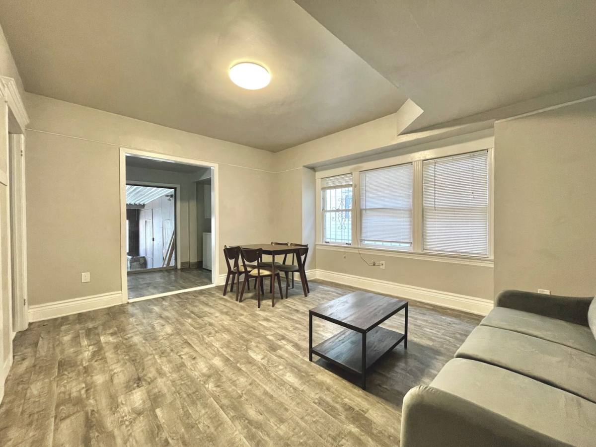 Apartment for rent at 1196 W 36th St, Los Angeles, CA 90007
