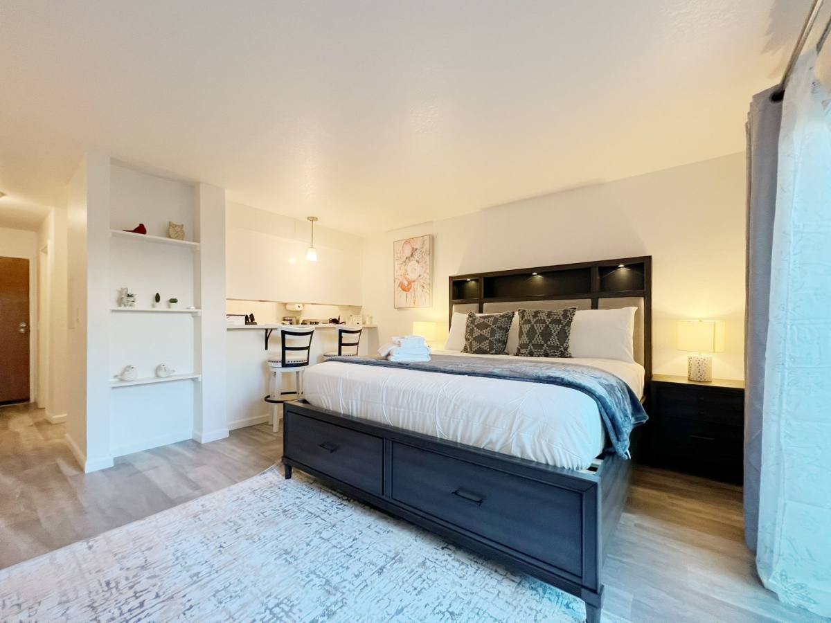 Apartment for rent at 1309 Creekside Dr, Walnut Creek, CA 94596