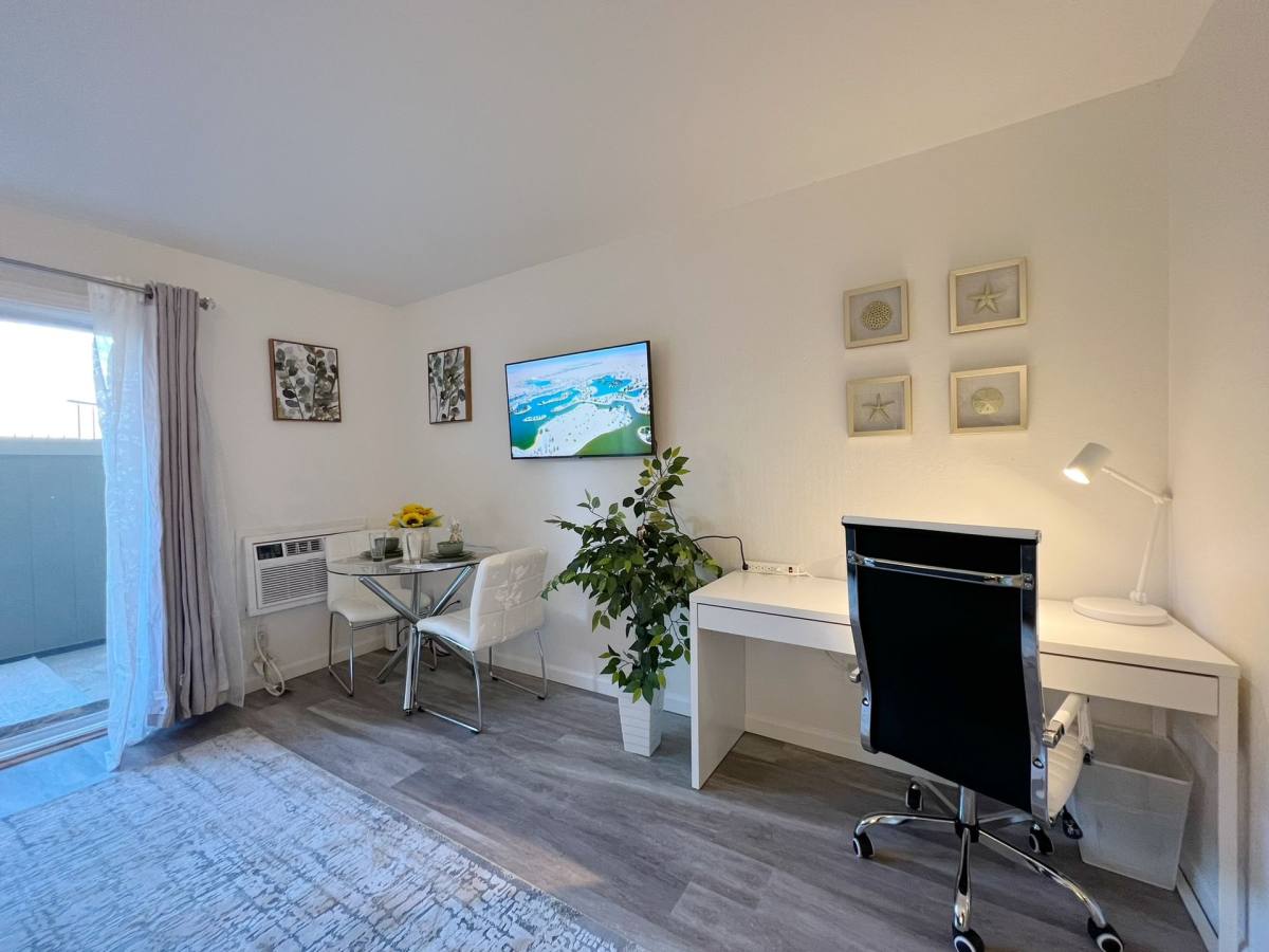 Apartment for rent at 1309 Creekside Dr, Walnut Creek, CA 94596