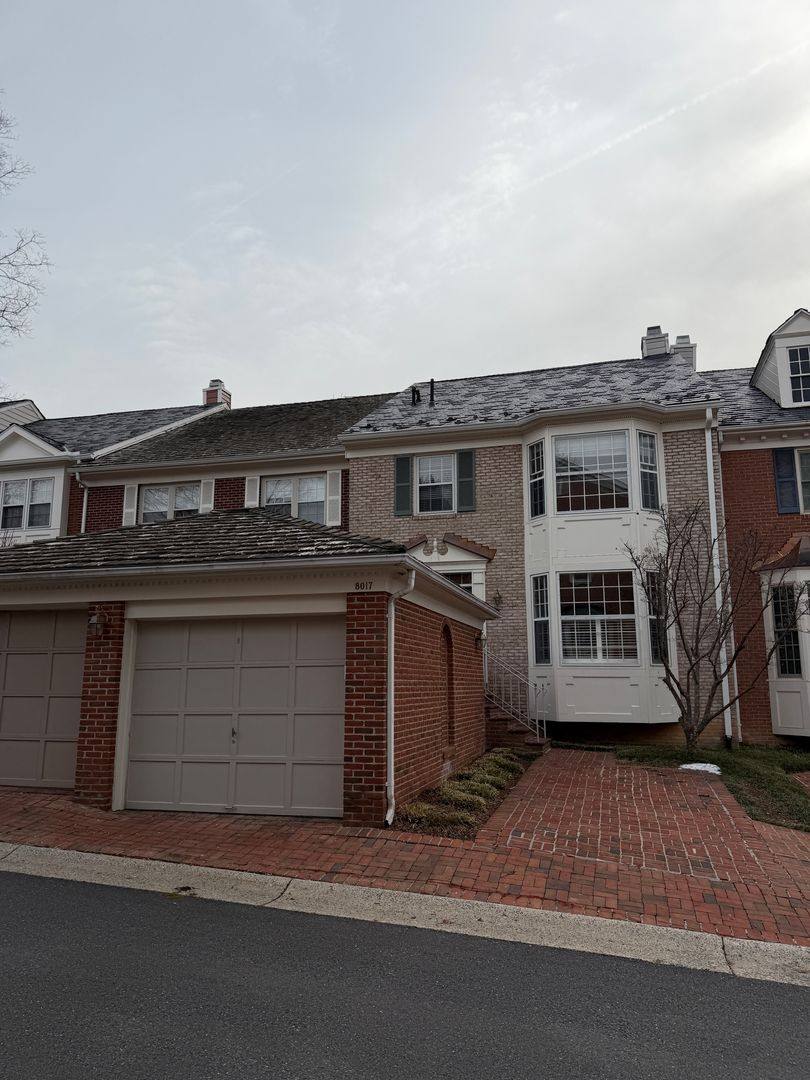 House for rent at 8017 Rising Ridge Rd, Bethesda, MD 20817