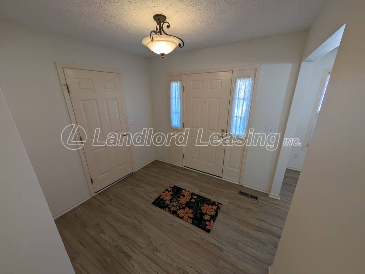 House for rent at 1417 Hollow Wood Lane, Avon, OH 44011
