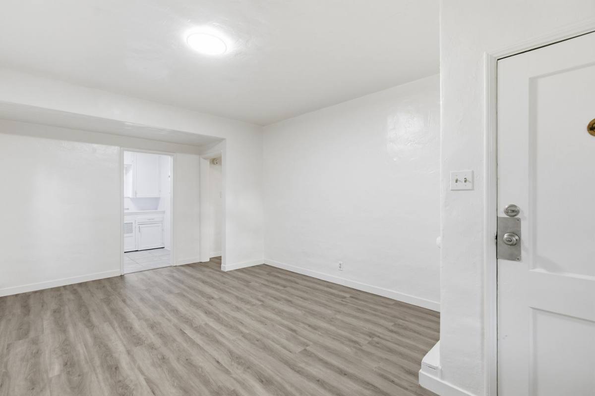 Apartment for rent at 2401 20th St, Santa Monica, CA 90405