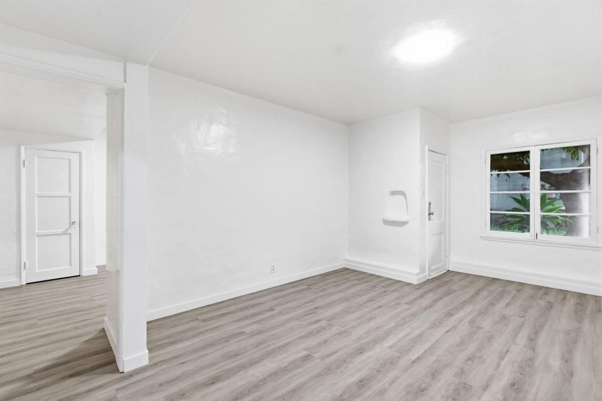 Apartment for rent at 2401 20th St, Santa Monica, CA 90405