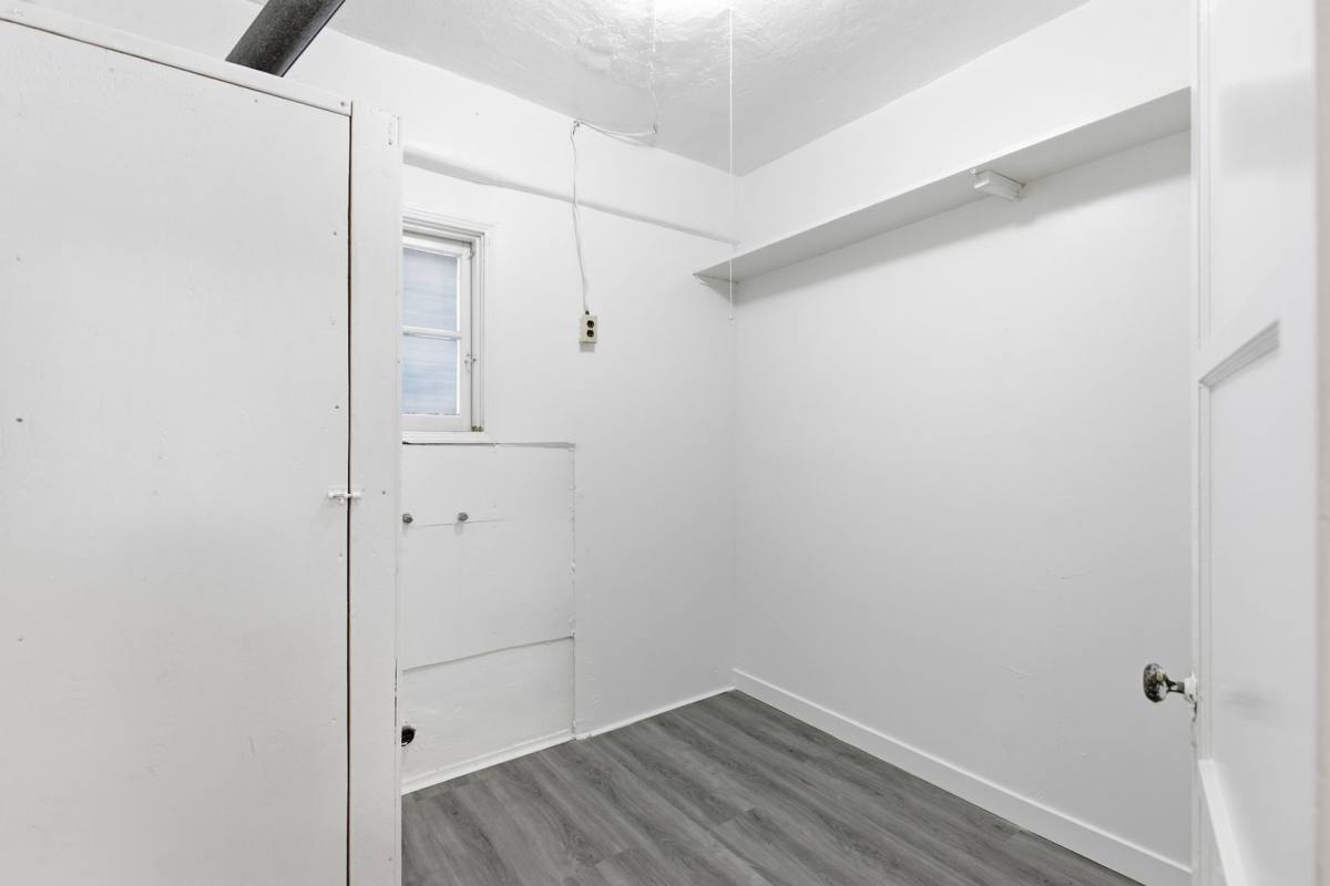 Apartment for rent at 2401 20th St, Santa Monica, CA 90405