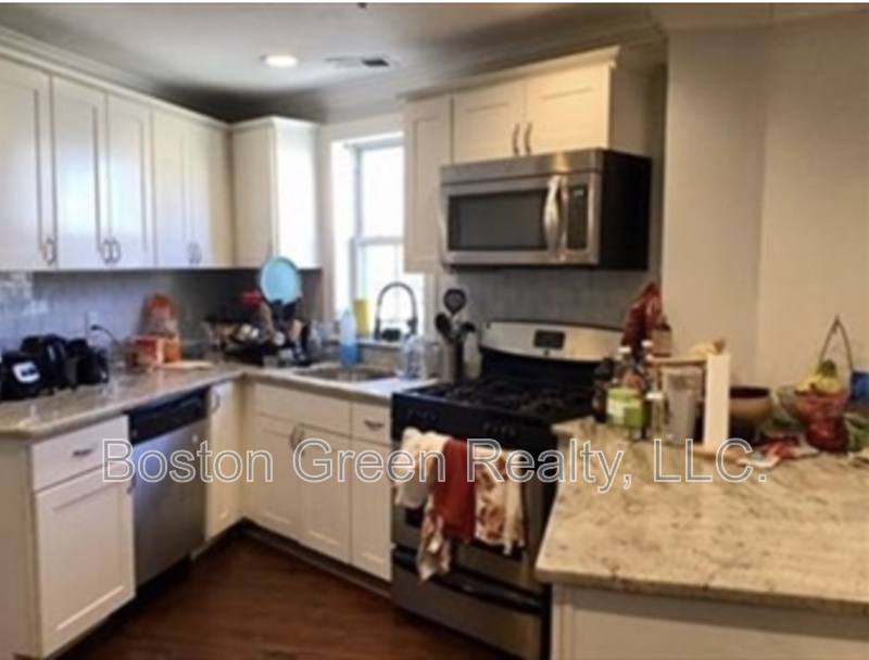 Townhouse for rent at 140 Marcella St #2, Roxbury, MA 02119