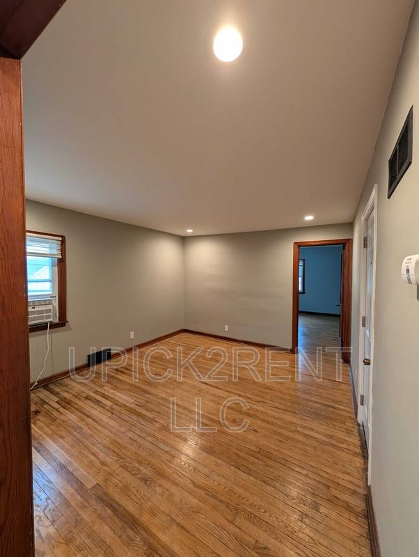 Apartment for rent at 215 S Ewing St #B, Lancaster, OH 43130
