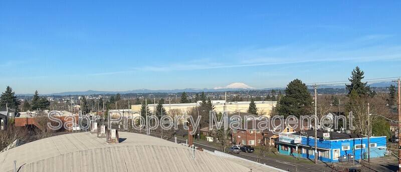 Apartment for rent at 1520 N Bryant St #1, Portland, OR 97217