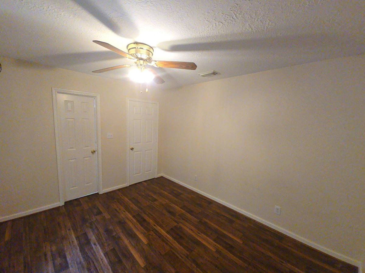 Apartment for rent at 409 Commerce St, Tomball, TX 77375