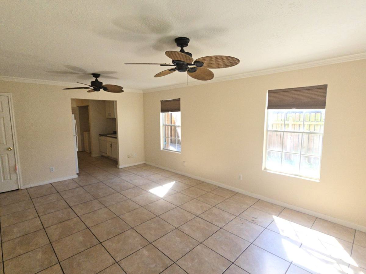 Apartment for rent at 409 Commerce St, Tomball, TX 77375