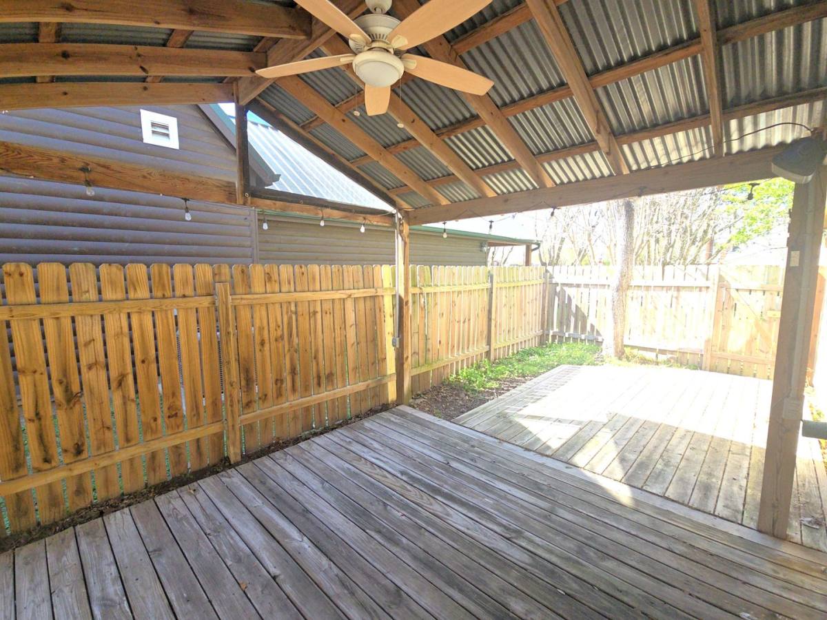 Apartment for rent at 409 Commerce St, Tomball, TX 77375