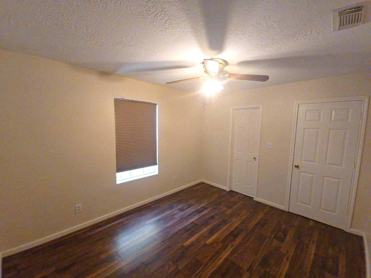Apartment for rent at 409 Commerce St, Tomball, TX 77375