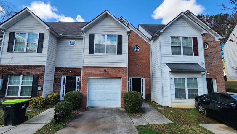 House for rent at 385 Brookview Dr, Forest Park, GA 30297