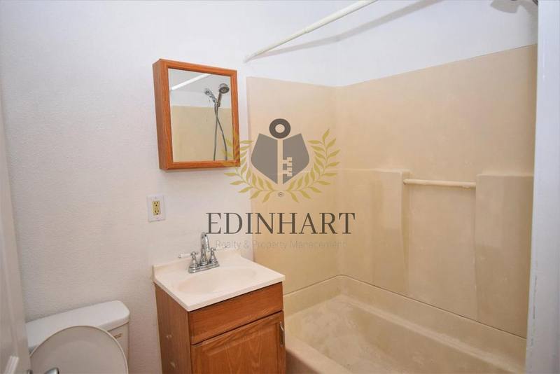Apartment for rent at 3631 E Dwight Way, Fresno, CA 93702