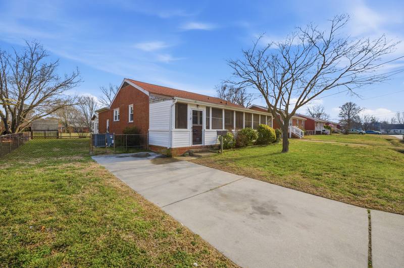 House for rent at 1210 Pansy St, Hampton, VA 23663
