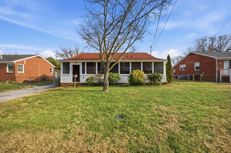 House for rent at 1210 Pansy St, Hampton, VA 23663