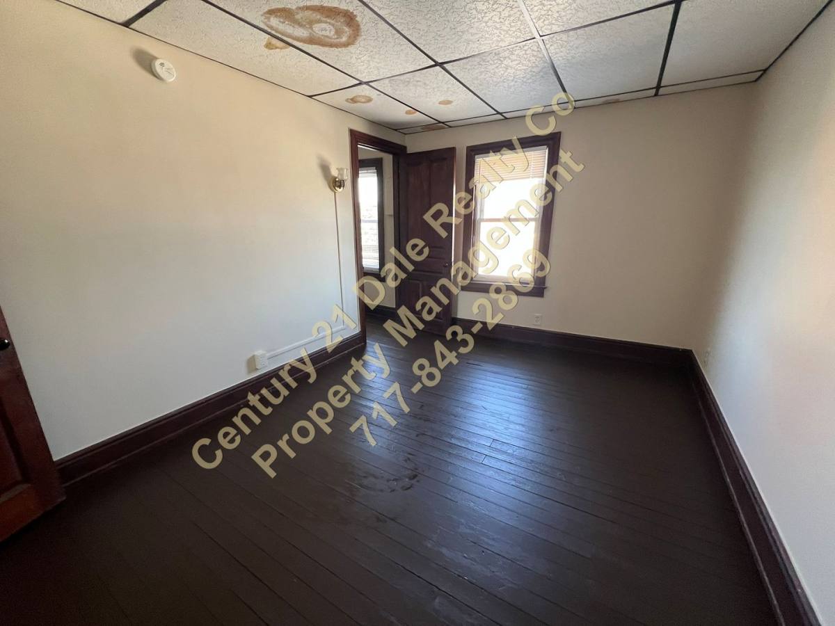 Apartment for rent at 1305 N George St, York, PA 17404