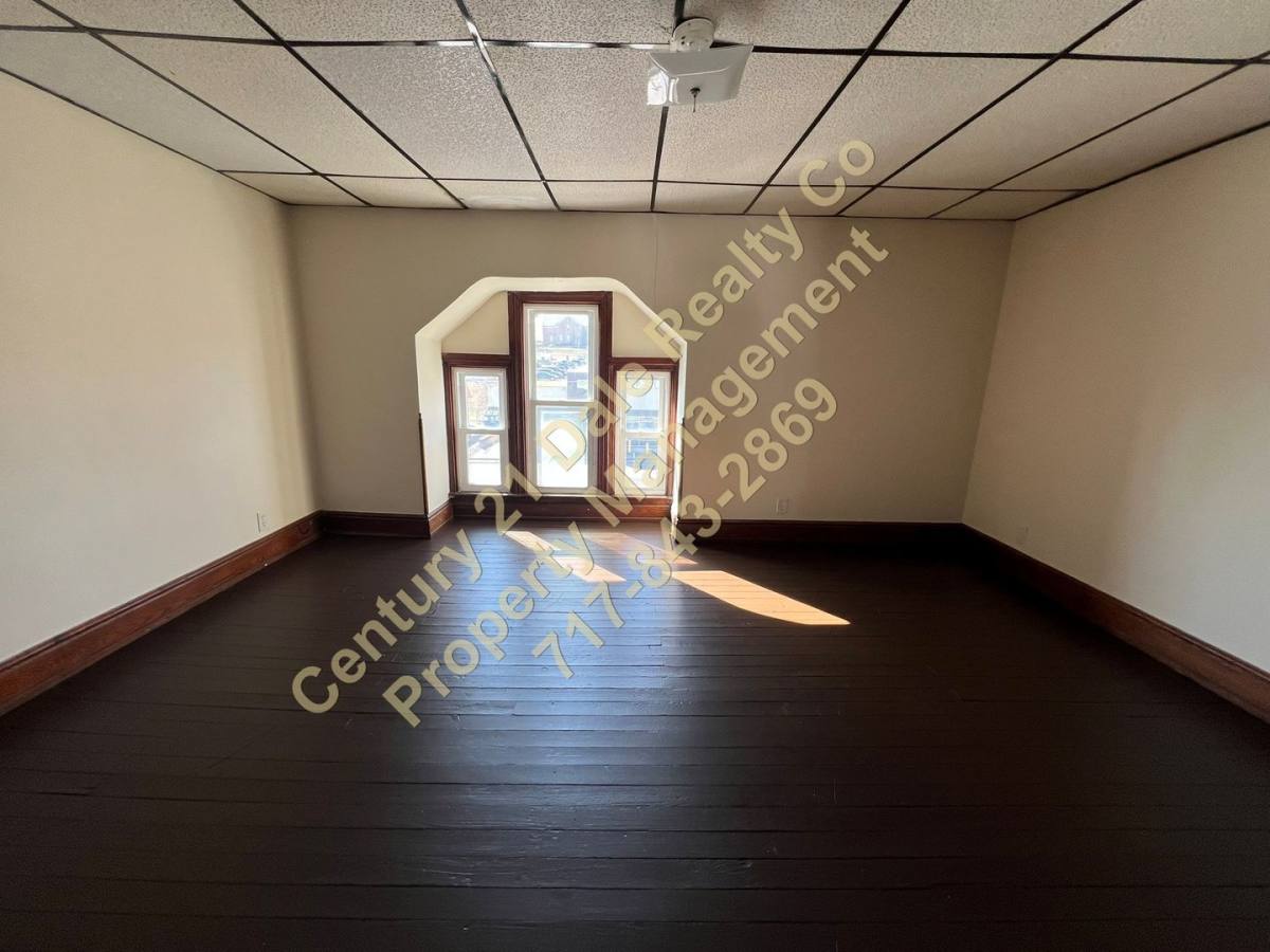 Apartment for rent at 1305 N George St, York, PA 17404