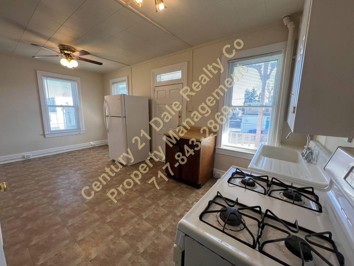 Apartment for rent at 1305 N George St, York, PA 17404
