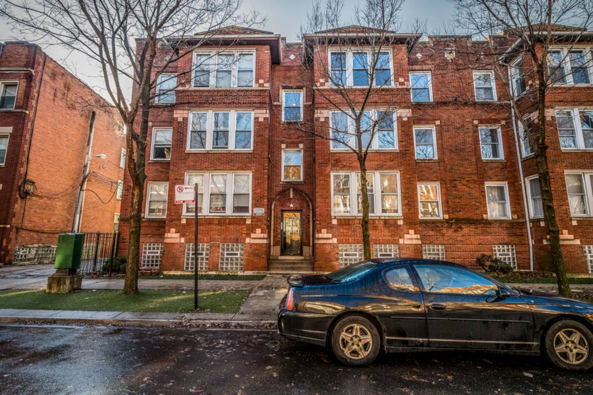 Apartment for rent at 1501 E 68th, Chicago, IL 60637
