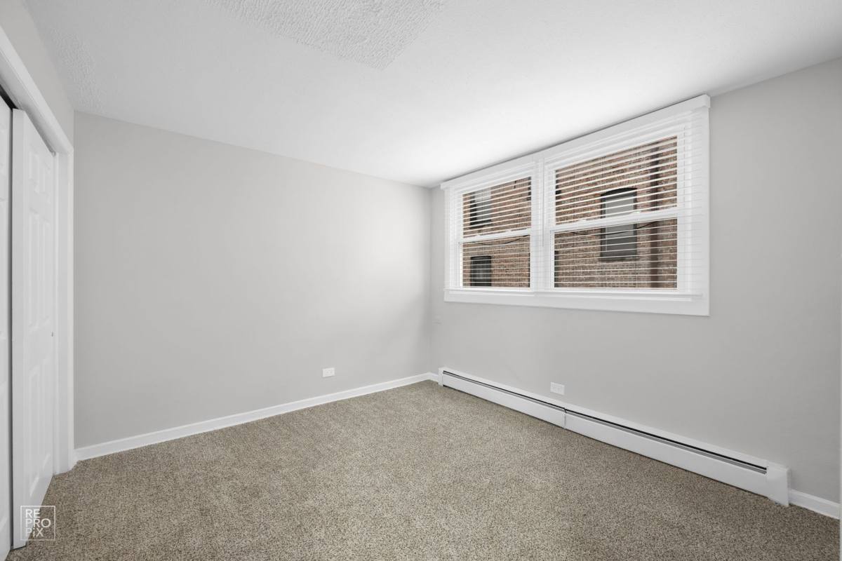 Apartment for rent at 6832 S Crandon, Chicago, IL 60649