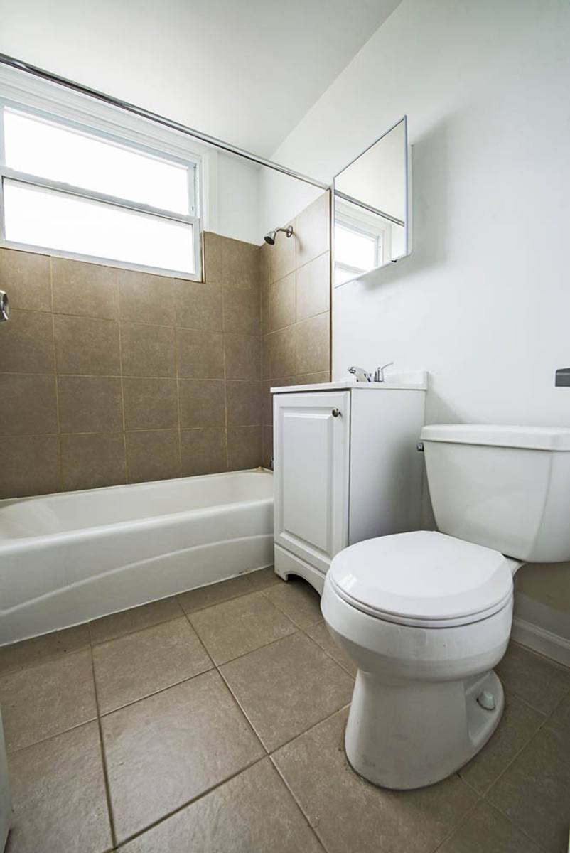 Apartment for rent at 6832 S Crandon, Chicago, IL 60649