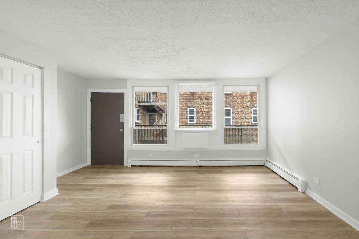 Apartment for rent at 6832 S Crandon, Chicago, IL 60649