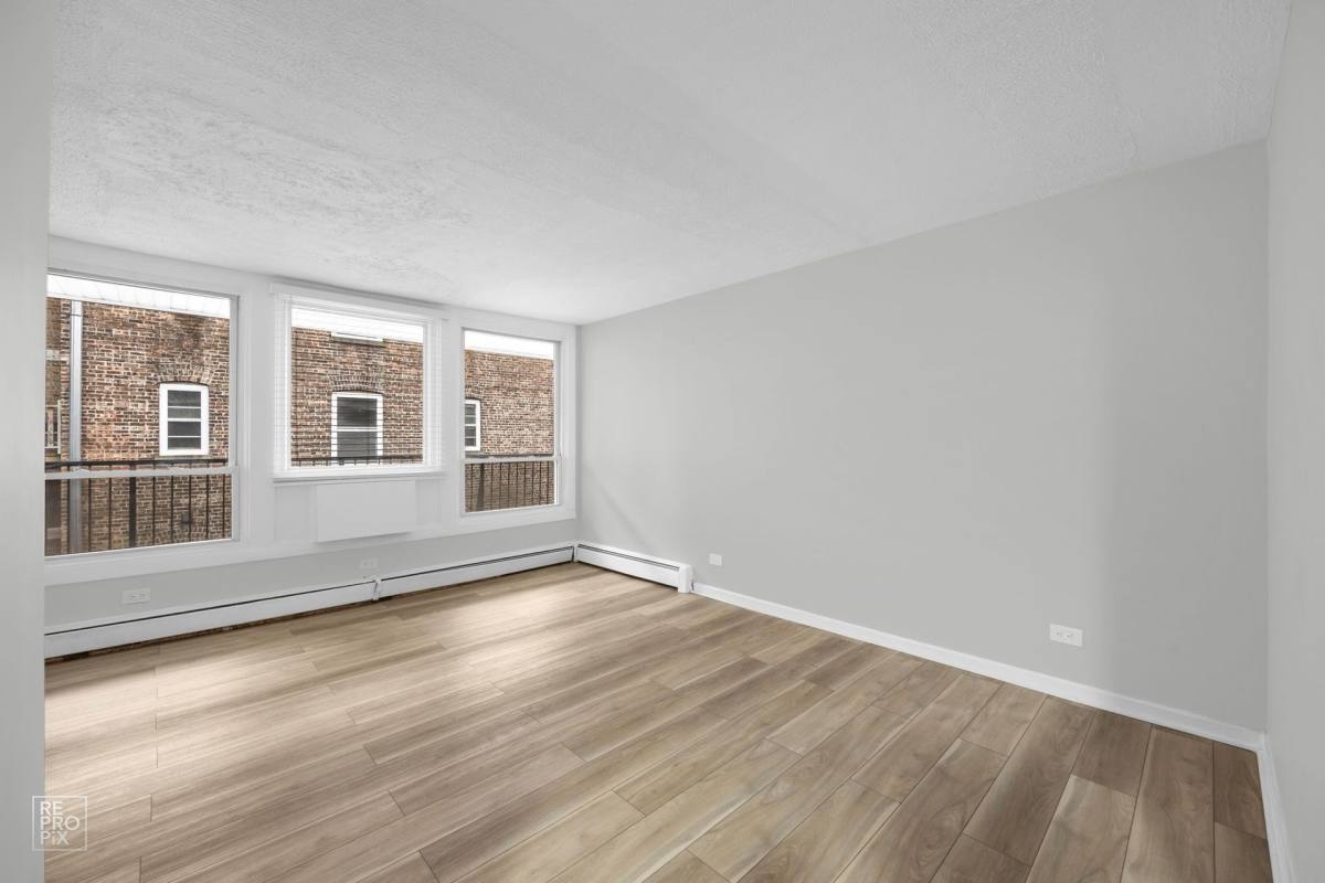 Apartment for rent at 6832 S Crandon, Chicago, IL 60649