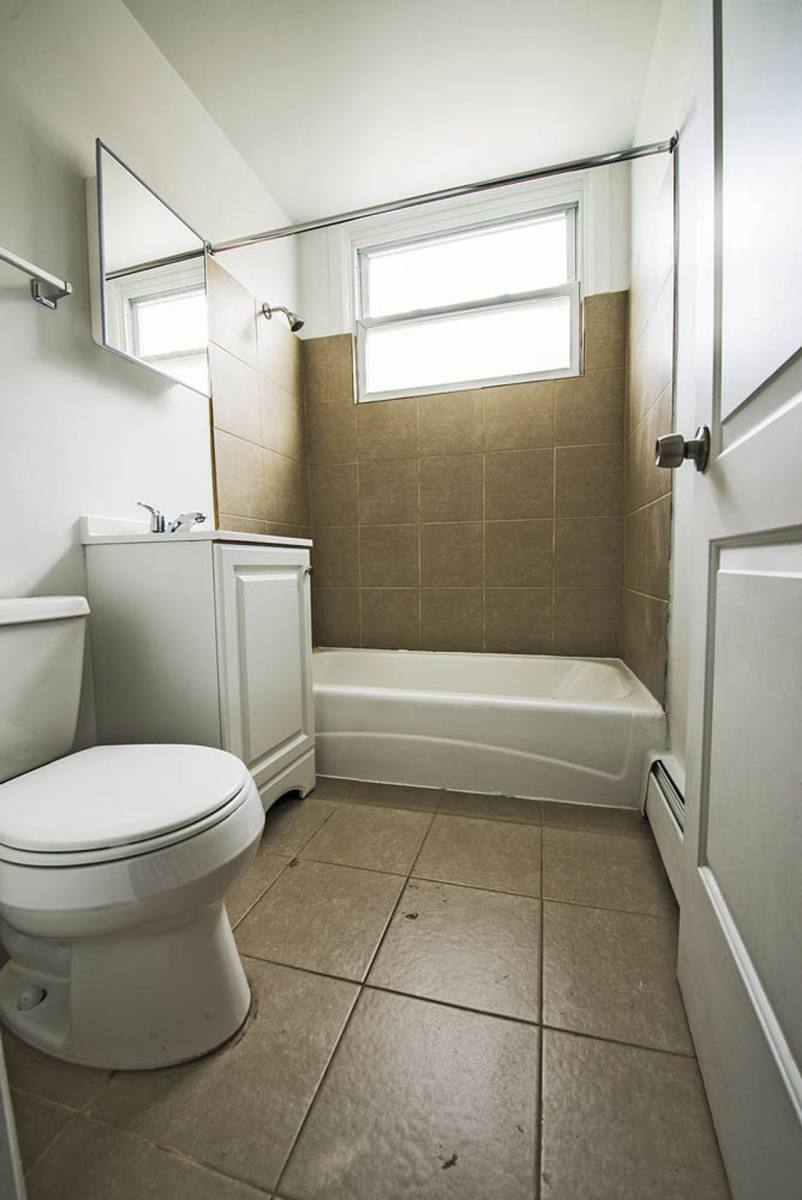 Apartment for rent at 6832 S Crandon, Chicago, IL 60649