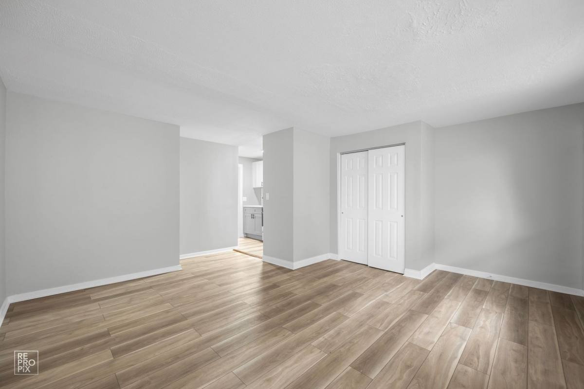 Apartment for rent at 6832 S Crandon, Chicago, IL 60649