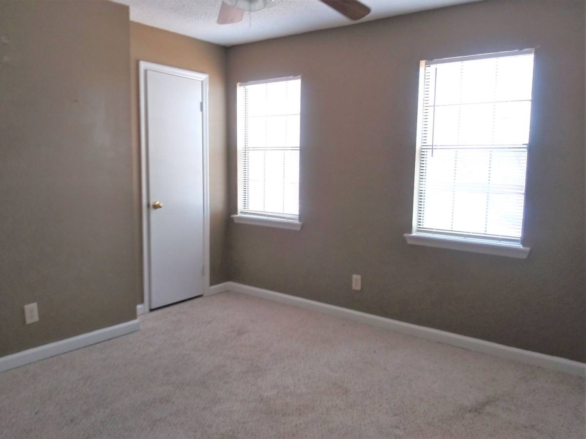 Apartment for rent at 1407 Brownstone Ave SW, Decatur, AL 35603