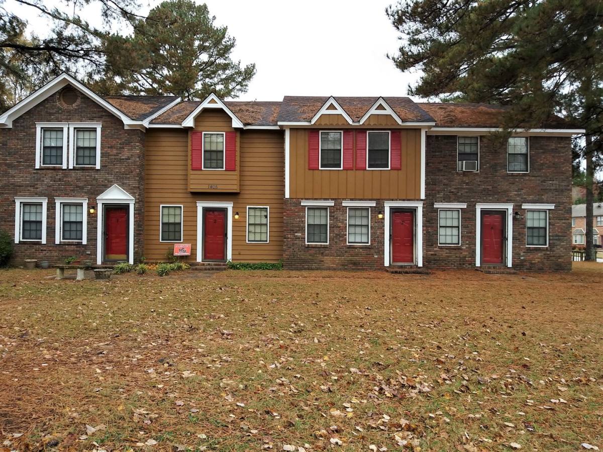 Apartment for rent at 1407 Brownstone Ave SW, Decatur, AL 35603
